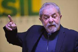 Lula diz que so anunciara equipe apos ser diplomado pelo TSE