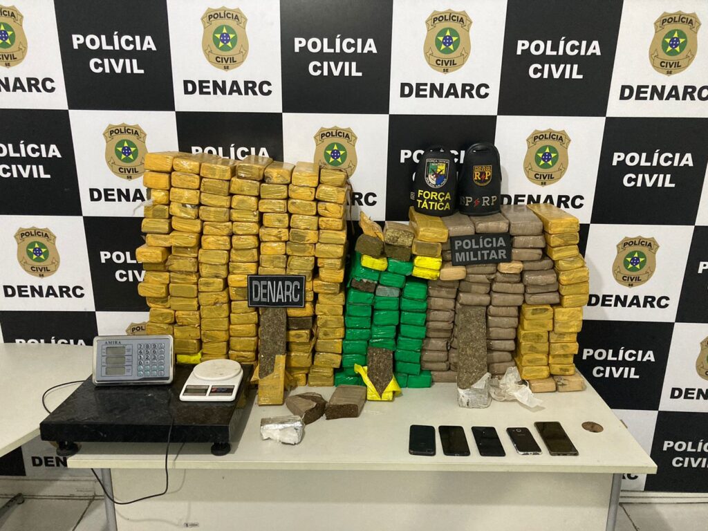 Policia apreende 217kg de drogas em sitio em Carmopolis
