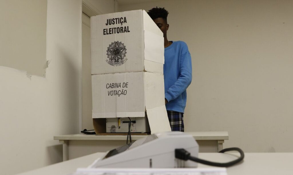Termina nesta quinta 1 prazo para eleitor justificar ausencia no primeiro turno