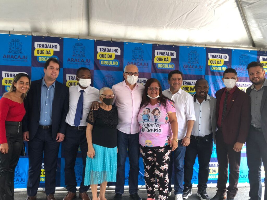 Vereador Binho comemora inauguracao da Praca do Conjunto Almirante Tamandare