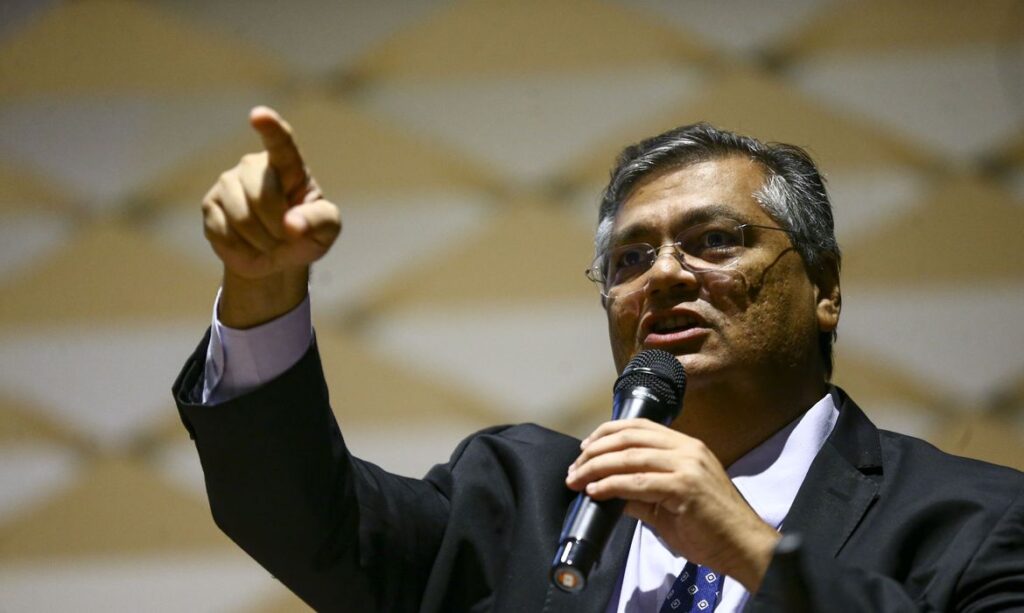 Flavio Dino diz que financiadores de vandalismo comecam a ser identificados