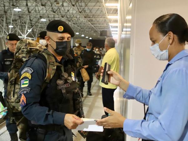 Policiais de Sergipe chegam a Brasilia para ajudar Forca Nacional