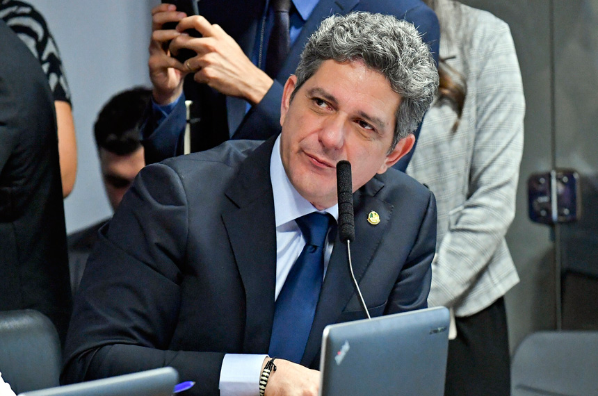 Rogerio Carvalho deve votar em Pacheco para presidencia do Senado