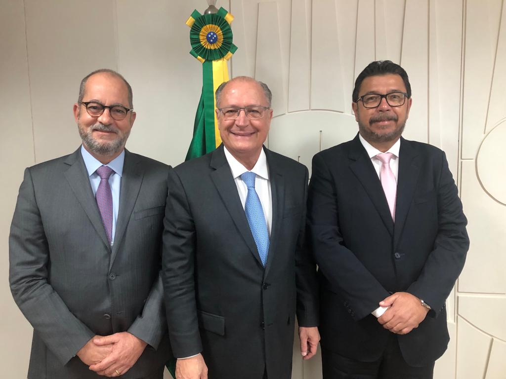 Membros do Governo de Sergipe participam de reuniao com Geraldo Alckmin