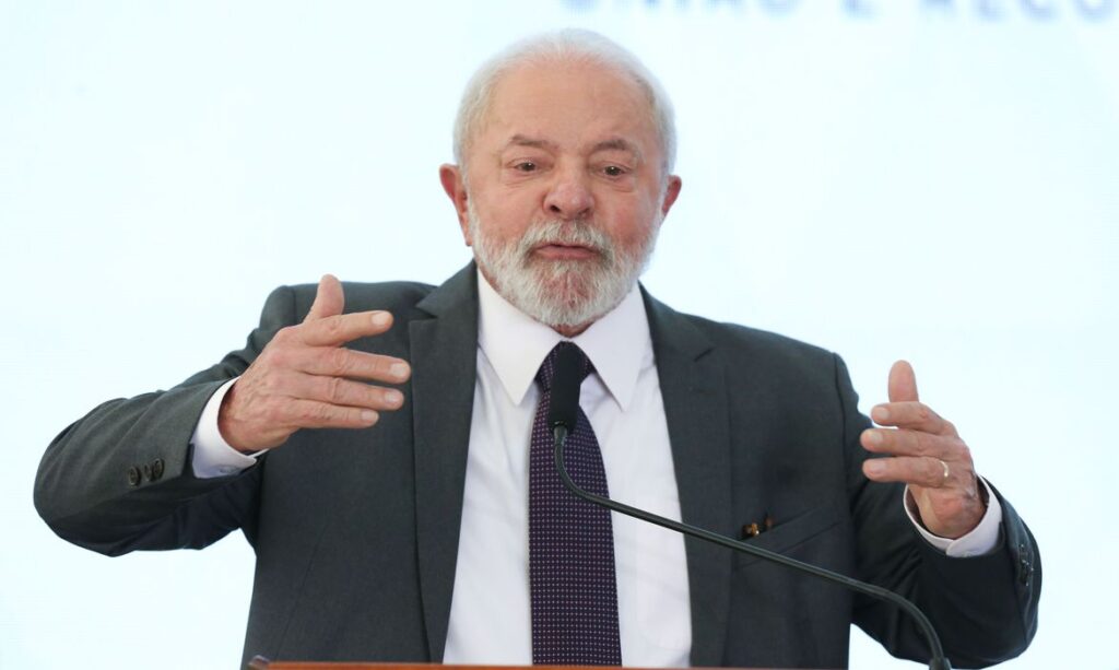 Lula mantem viagem a China apos diagnostico de pneumonia