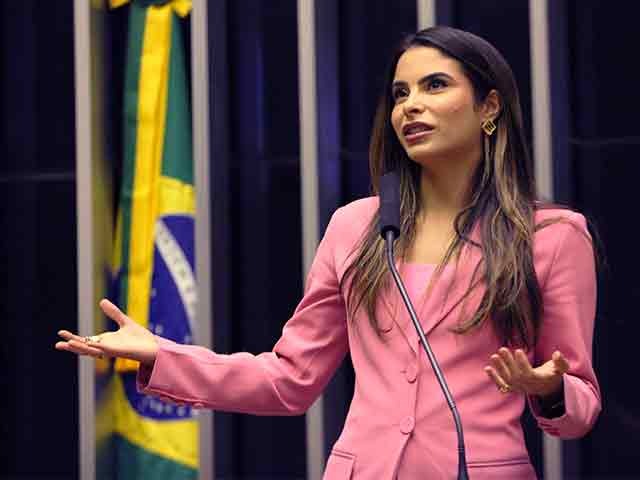 Yandra Moura trilha caminho virtuoso na Camara dos Deputados parlamentar garante cadeira em tres comissoes
