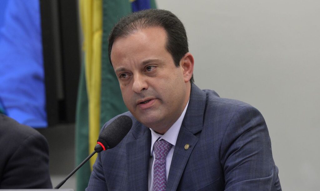 Andre Moura critica permanencia da taxa Selic em 1375