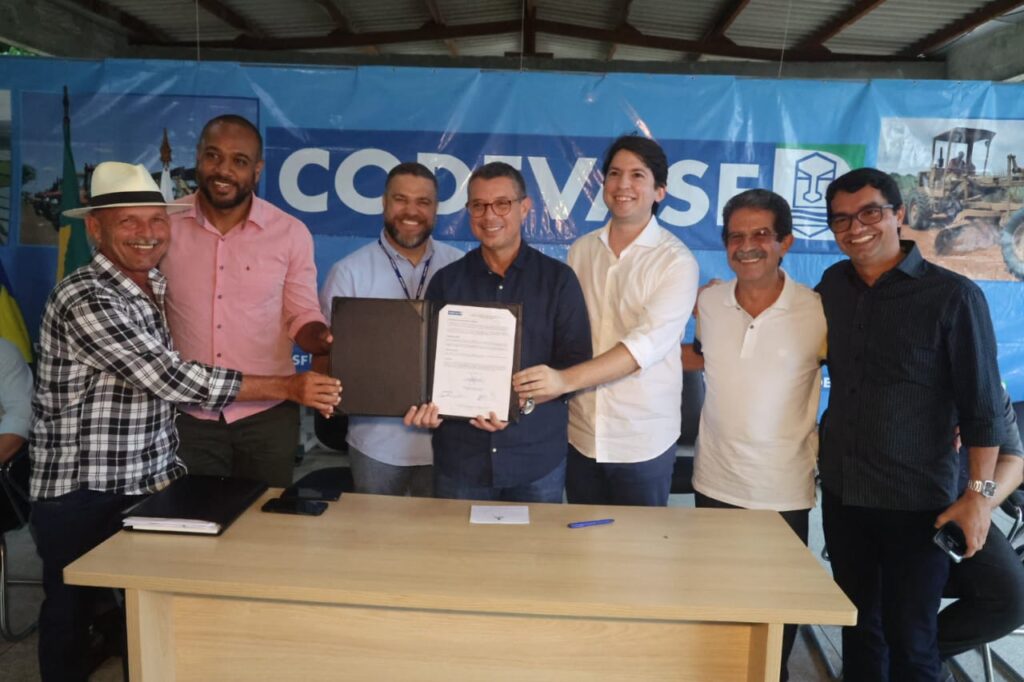 Mitidieri e Codevasf beneficiam municipios com doacoes de maquinas e equipamentos soma chega a R 13mi