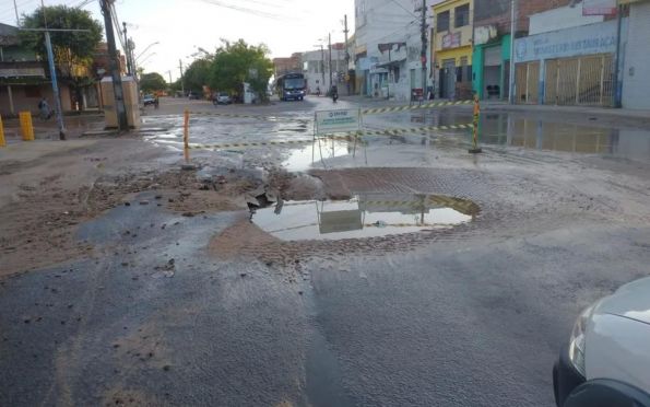 Rede rompe e compromete abastecimento de agua em parte de Aracaju saiba locais