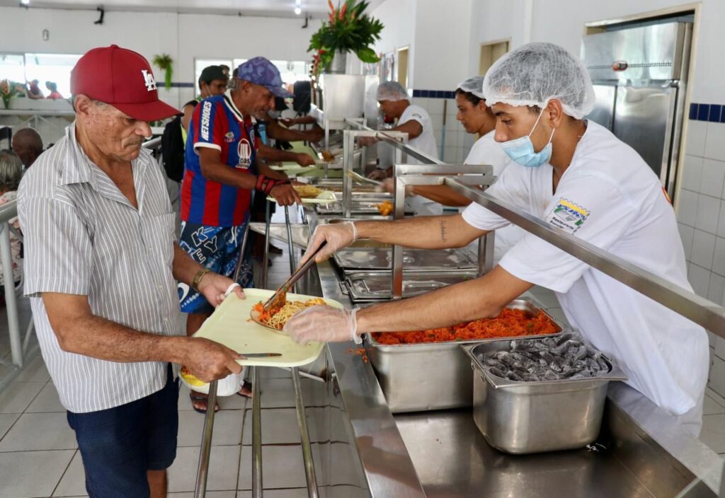 Restaurante popular Frei Miguel volta a funcionar na modalidade bandejao em Socorro