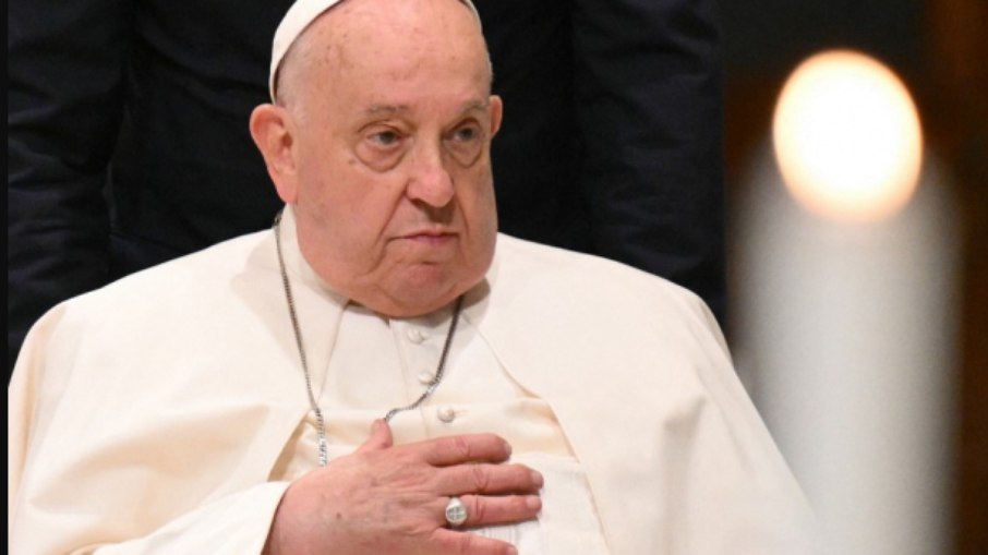 Papa tem noite tranquila após crise respiratória, diz Vaticano 1 BB08B55F 867C 476B A9CC 80D48F5466F8