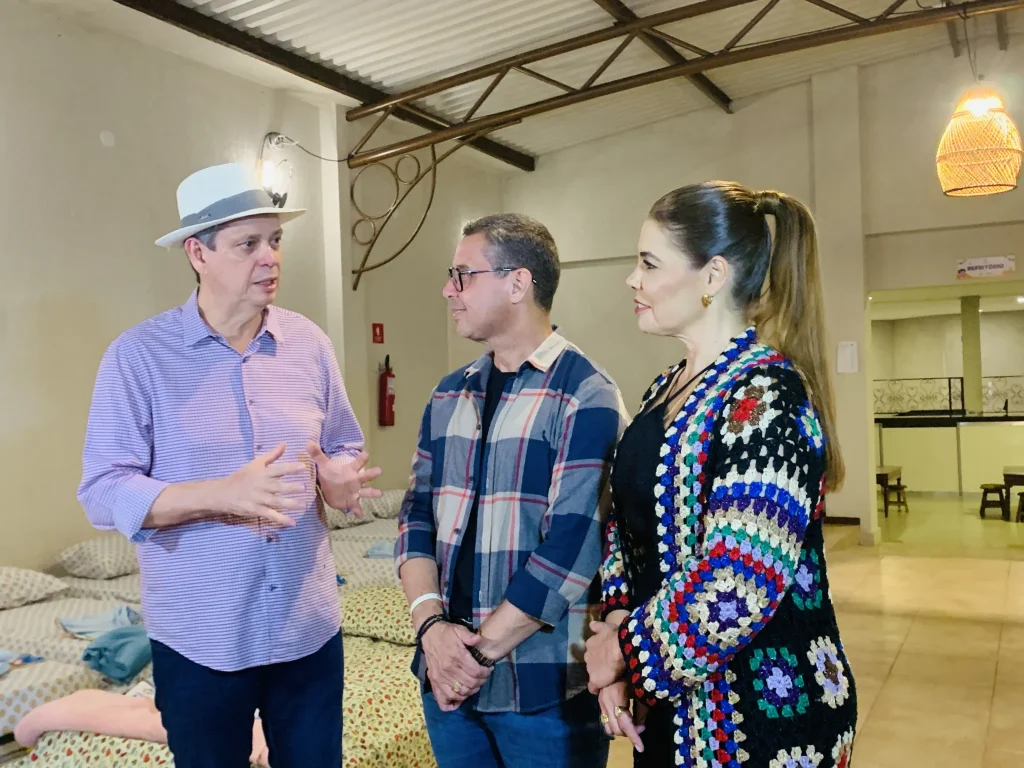 Estação Acolher recebe visita do ministro Márcio Macedo e reforça compromisso com dignidade e inclusão no Arraiá do Povo 1 20250723 164352