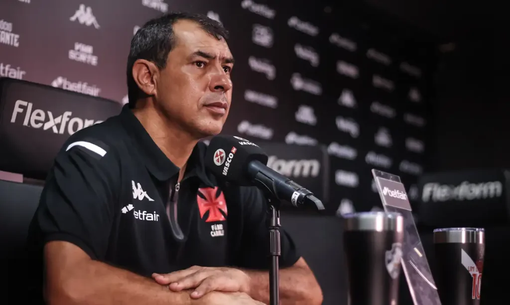Vitória anuncia contratação do técnico Fabio Carille 1 20250710 162302