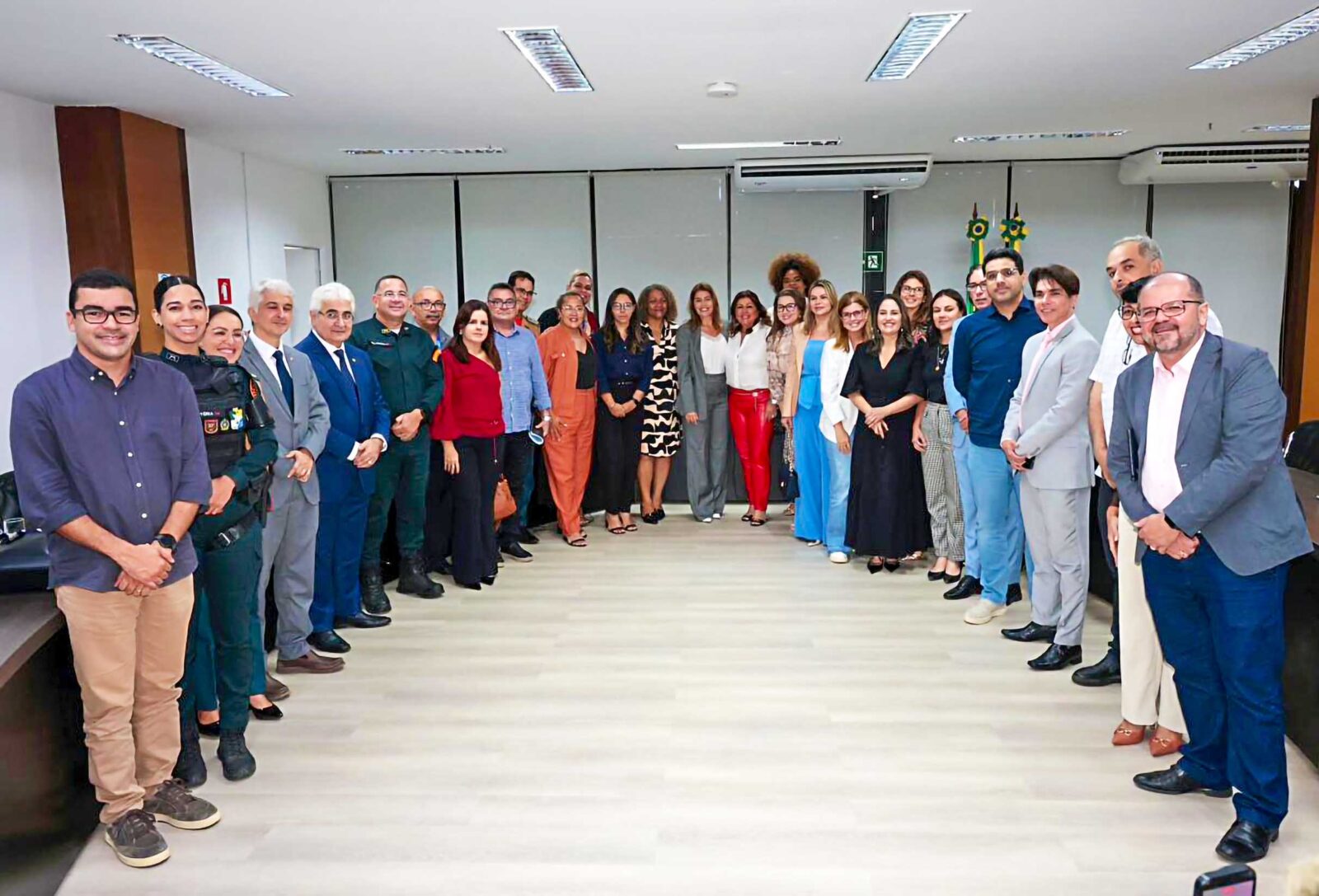 Governo de Sergipe reúne instituições e sociedade civil para fortalecer ações de combate ao feminicídio 1 Governo de Sergipe reune instituicoes e sociedade civil para fortalecer acoes de combate ao feminicidio
