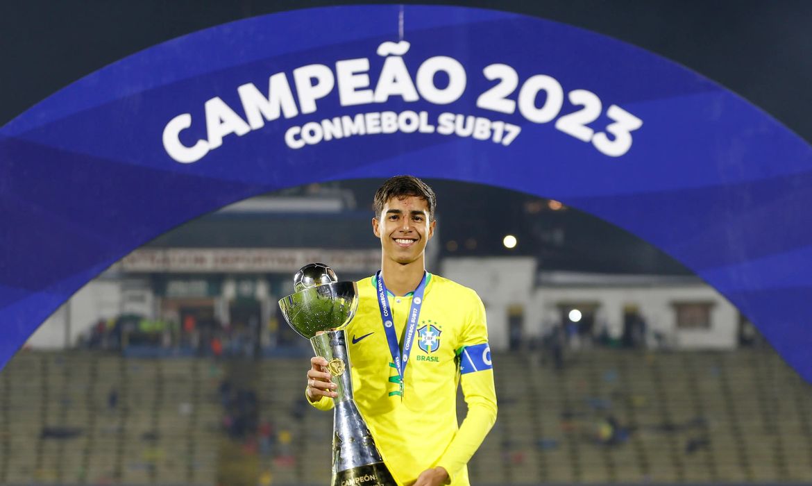 Ancelotti chama Vitor Reis para reforçar defesa da Seleção diante da Croácia 1 img 1406 e02da93985