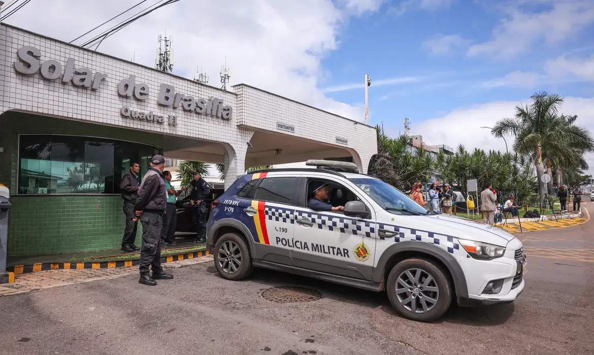 Moraes rejeita pedido por livre acesso de filhos de Bolsonaro na prisão domiciliar 1 mcm 2698.jpg 1