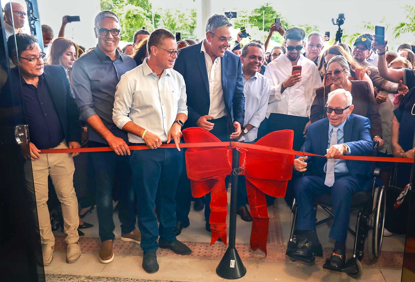 Governador participa da inauguracao do Shopping CentroSul e destaca ampliacao de servicos estaduais em Lagarto