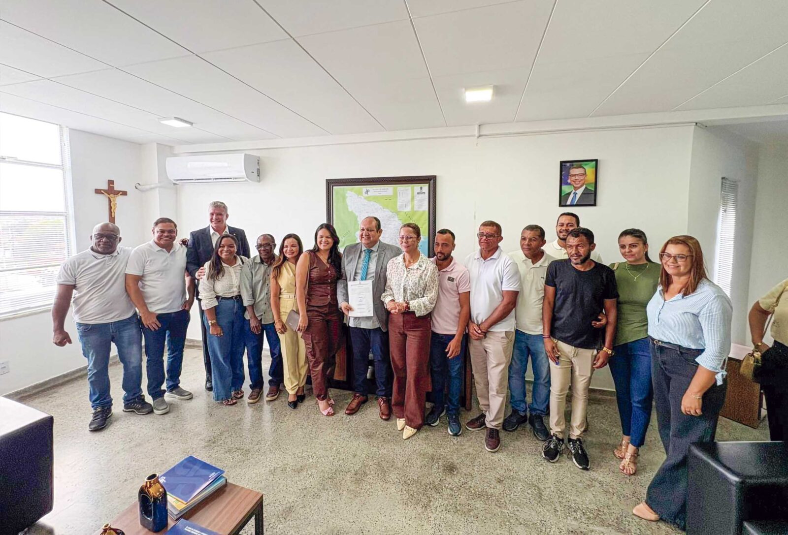 Governo de Sergipe assina ordem de servico para pavimentacao de acesso ao Povoado Manicoba em Divina Pastora