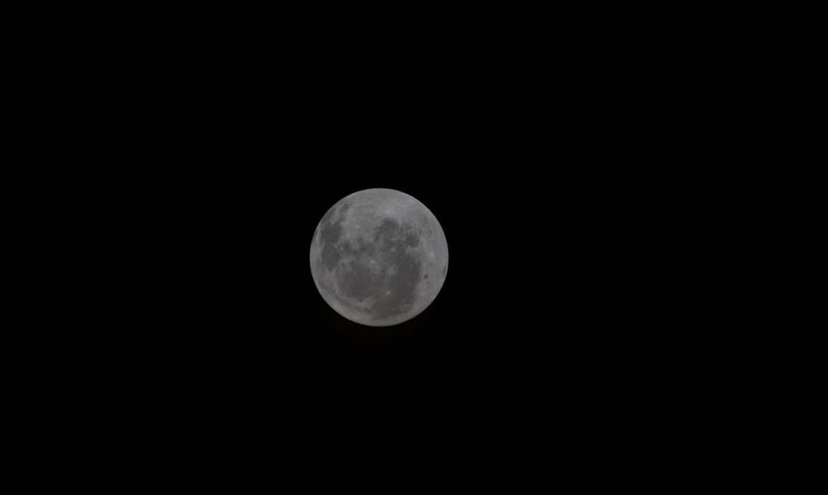 Nasa revela foto inédita da curvatura lunar capturada pela missão Artemis 2 1 moon nasa