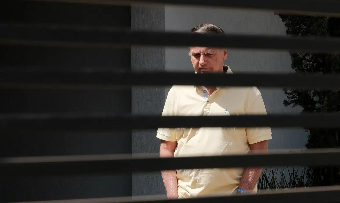 Bolsonaro entra com revisão criminal no STF para anular condenação a 27 anos e 3 meses 1 2025 09 03t181322z 1791967569 rc2gkgalcxwm rtrmadp 3 brazil bolsonaro trial
