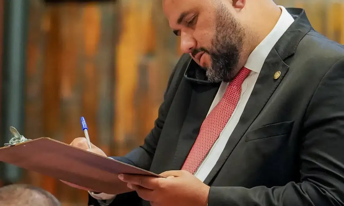 PF encontra mensagens de violência e foto de dinheiro no celular do deputado Thiago Rangel 1 copy