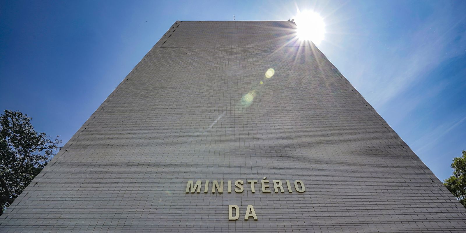 defesa e cidades sofrem maiores cortes no bloqueio de r 22 1 20260531