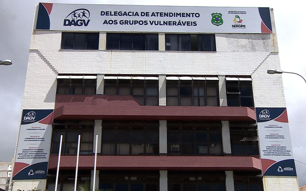 Homem é preso em Aracaju suspeito de estupro de vulnerável contra a própria sobrinha 1 fachada delegacia dagv