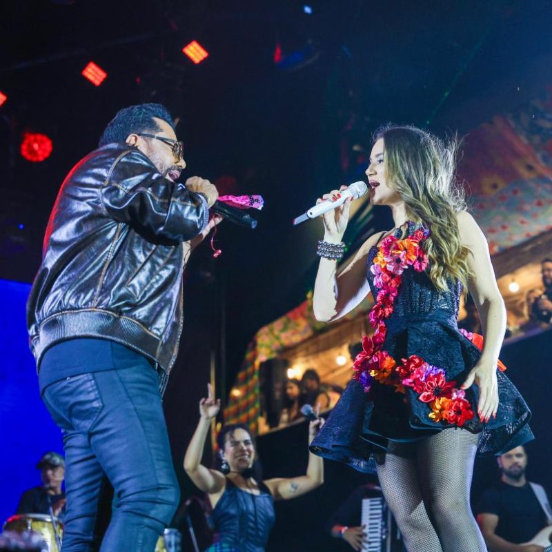 A banda Limao com Mel emocionou o publico com classicos que marcaram geracoes do forro romantico