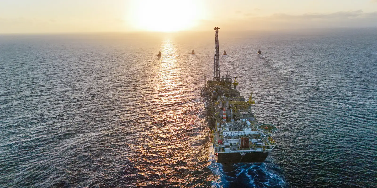 petrobras compra metade de bloco de petr leo no pr sal da ba 20260610