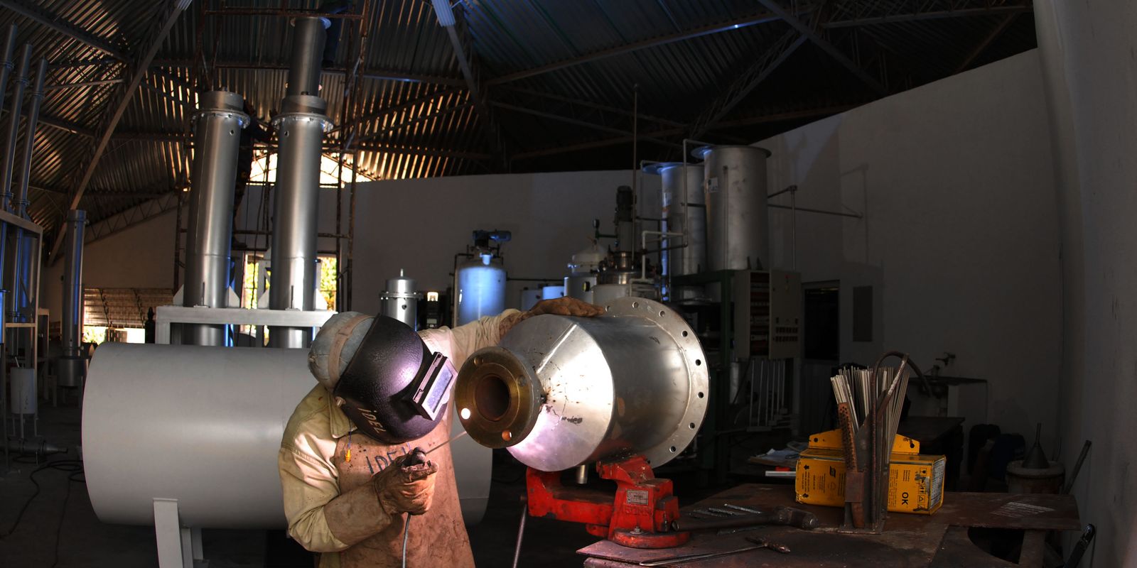 produ o industrial sobe 0 7 em abril e emplaca quarto m s se 20260603