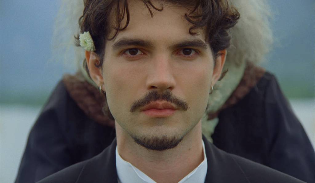 "Memórias Póstumas" é o novo álbum de Jão e chega neste domingo (26). 1 Memorias Postumas Jao 1