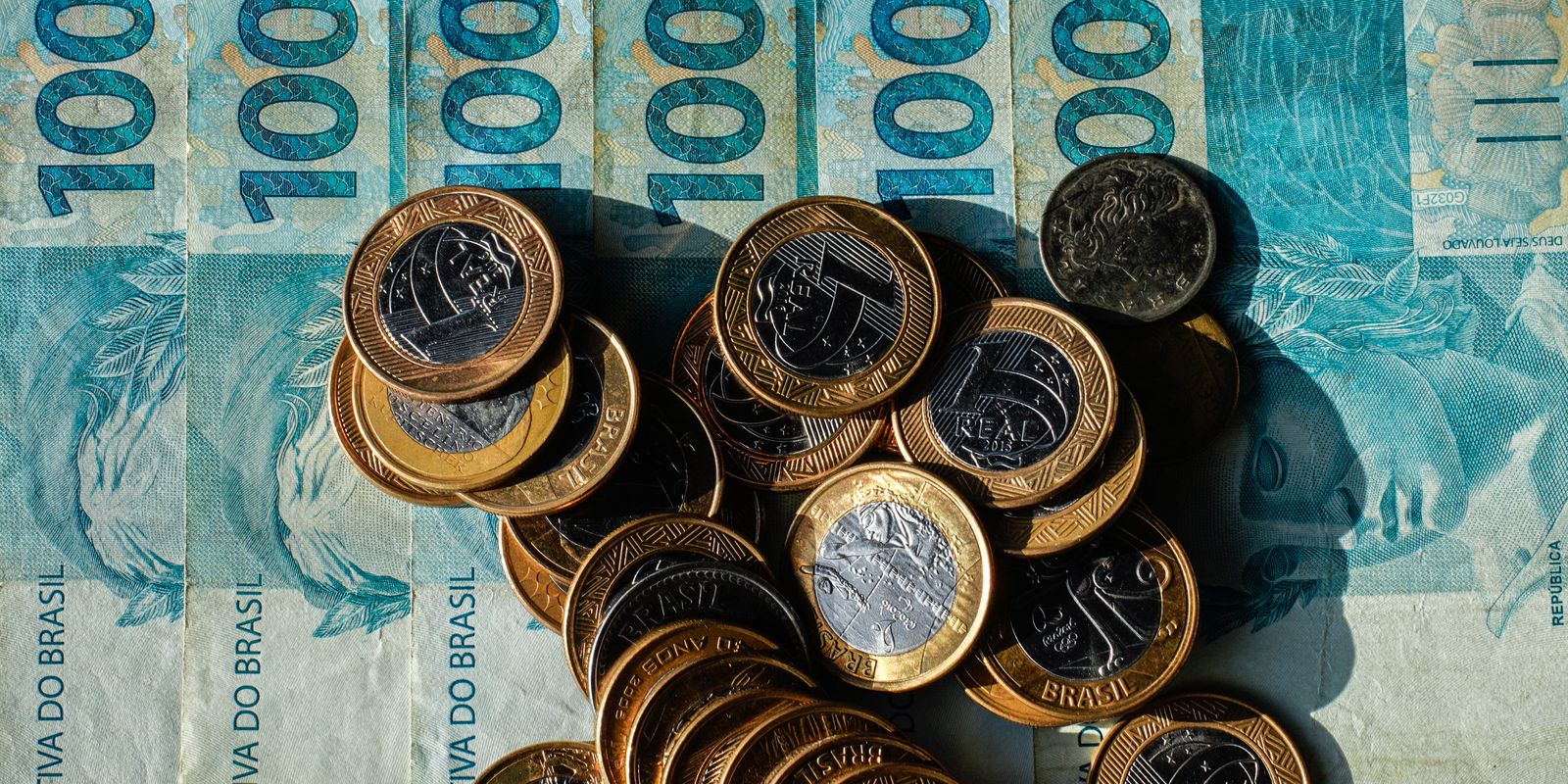 Bolsa Família de julho cai HOJE para quem tem NIS final 1; valor mínimo é de R$ 600