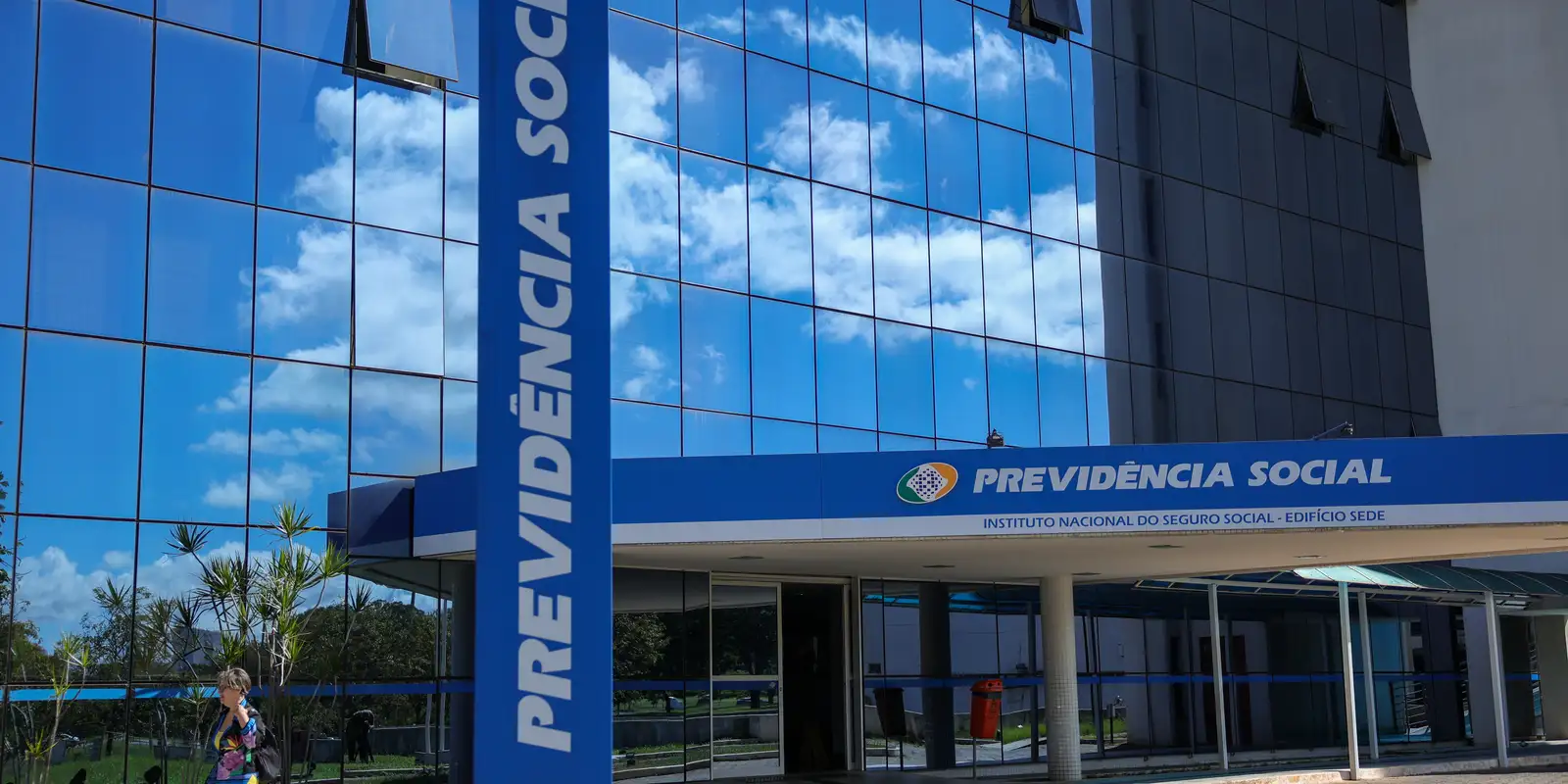 pf desarticula esquema de fraudes em benef cios do inss dest 20260709