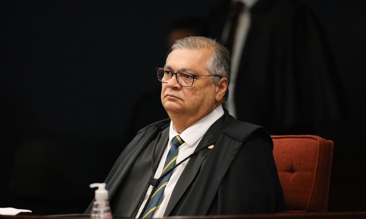 Dino aponta atuação de ex-assessora de Lira no controle de emendas 1 10092025 pzzb1877