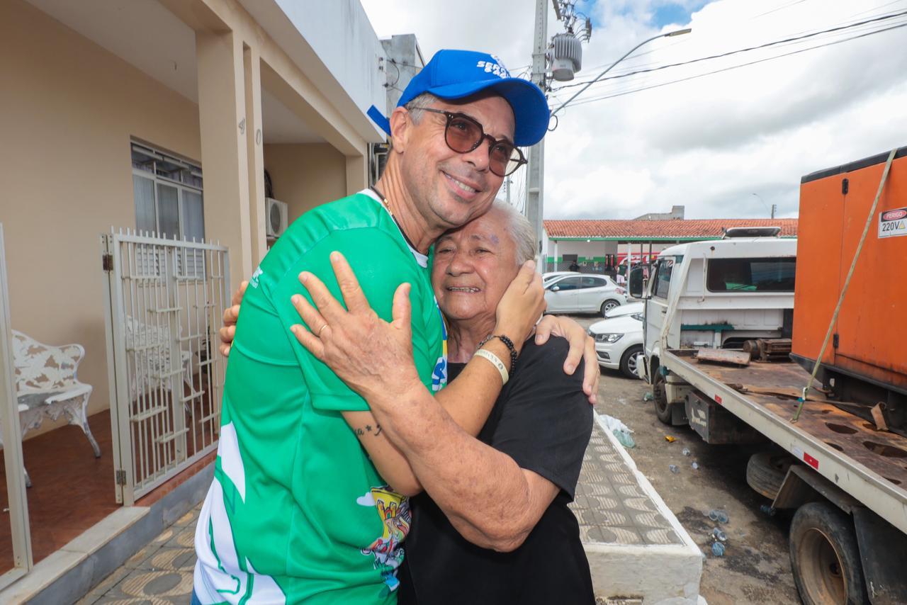 Fábio Mitidieri lidera todos os cenários de nova pesquisa eleitoral em Sergipe