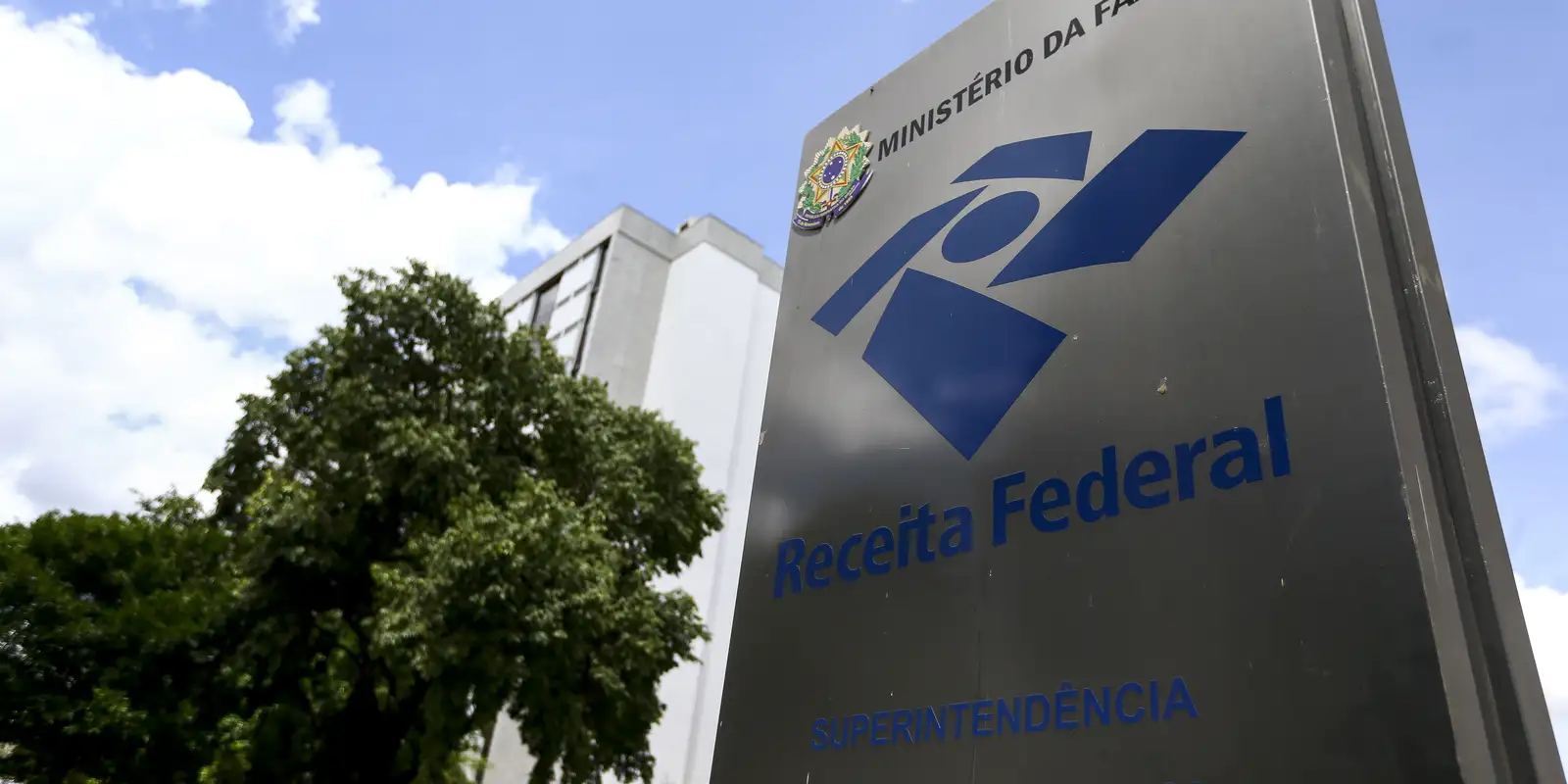 Arrecadação federal bate recorde em julho: R$ 289,3 bi, alta de 8,97%