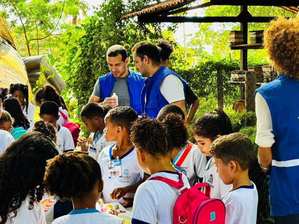 Ateliê Natural leva educação ambiental a alunos de escola de Aracaju