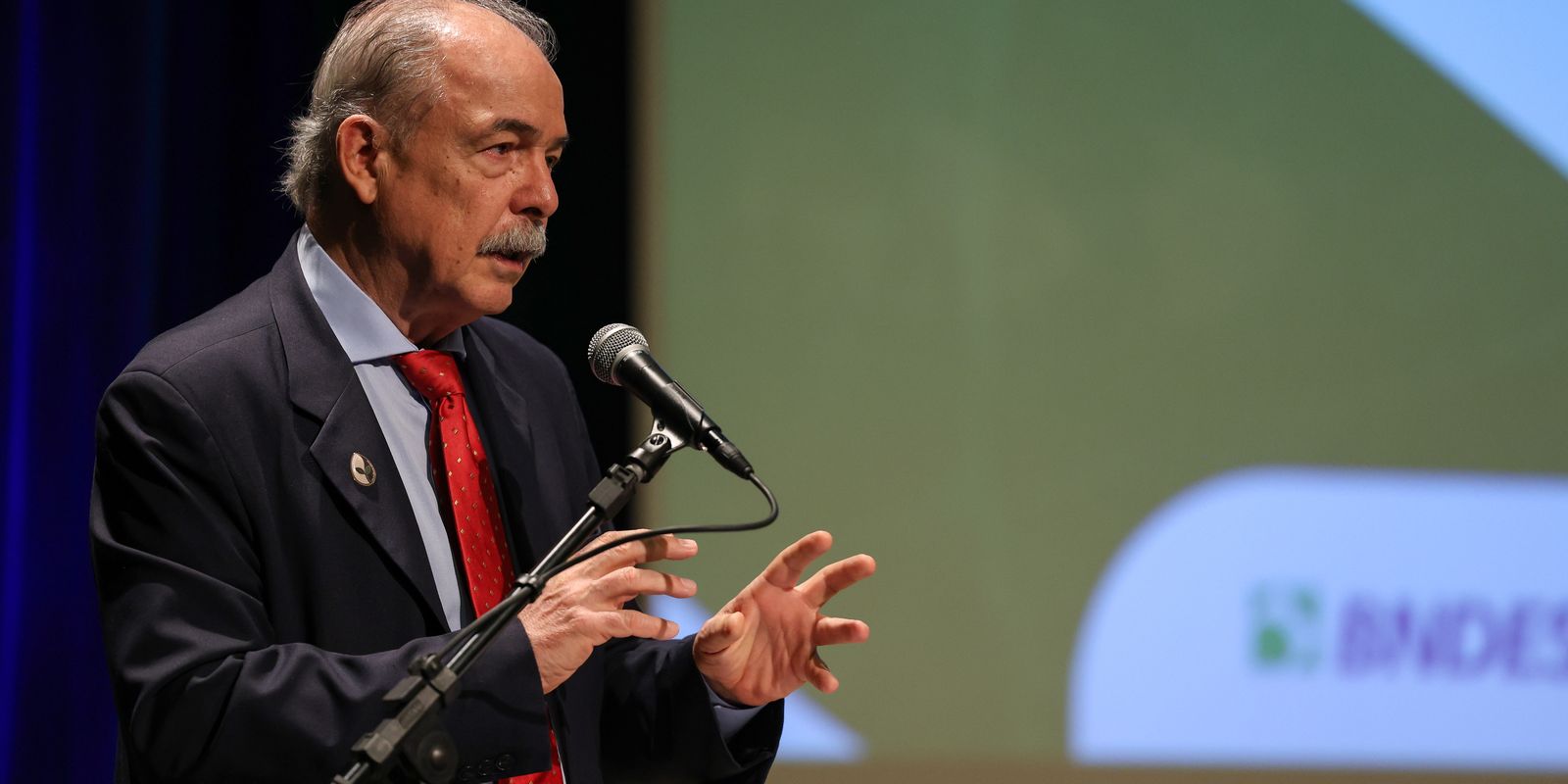 BNDES registra R$ 9,2 bi de lucro no semestre e amplia carteira