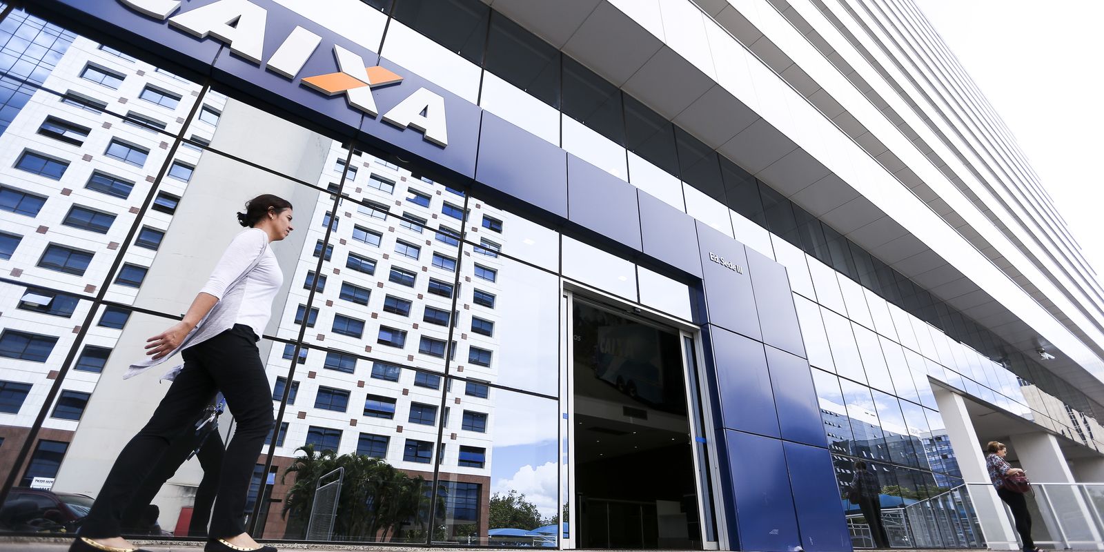Caixa registra lucro de R$3,9 bi no 2º tri; inadimplência quase dobra