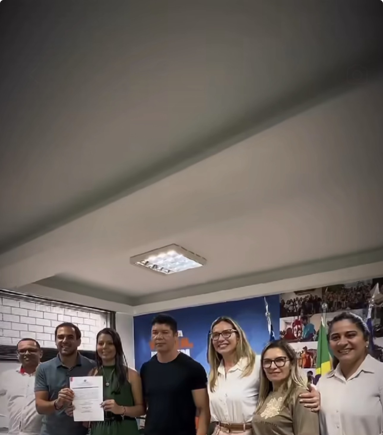 Capela empossa novos professores e reforça serviços com cozinheira concursada