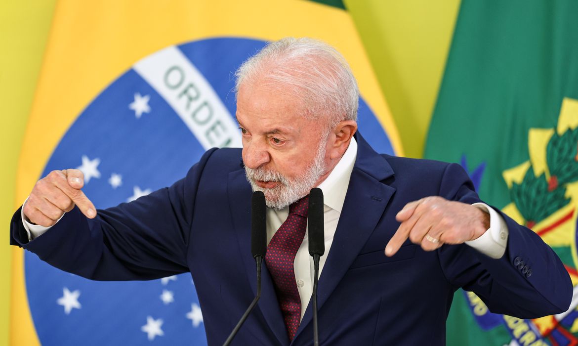 Fraude no INSS: “Se tiver filho meu nisso, será investigado”, diz Lula 1 coletiva lula mc abr 18122025 8