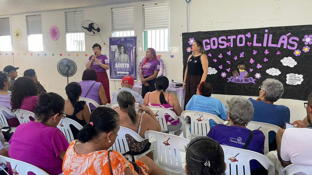Cras Risoleta Neves promove palestra do Agosto Lilás para 45 idosas