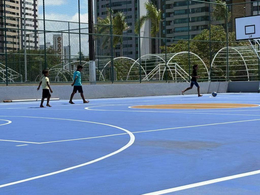Crianças atendidas pelo Cras Benjamim Alves têm manhã de lazer na Sementeira