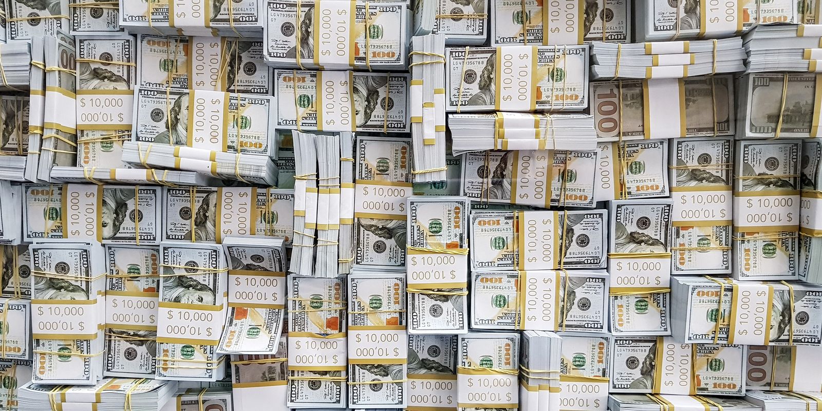 Dólar volta a R$5,14; Ibovespa sobe 1,85% e registra terceira alta