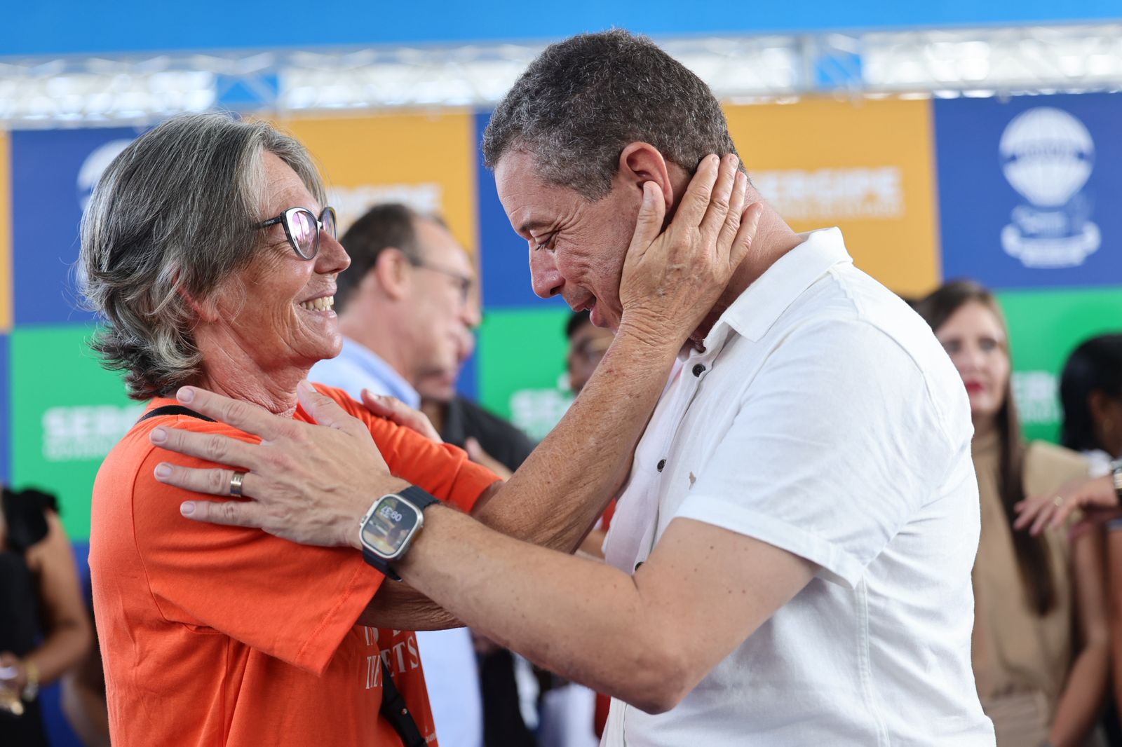 Quaest: Fábio Mitidieri tem 66% de aprovação e entra no top 4 nacional 2 Governador Fábio Mitidieri em agenda com a população em Sergipe