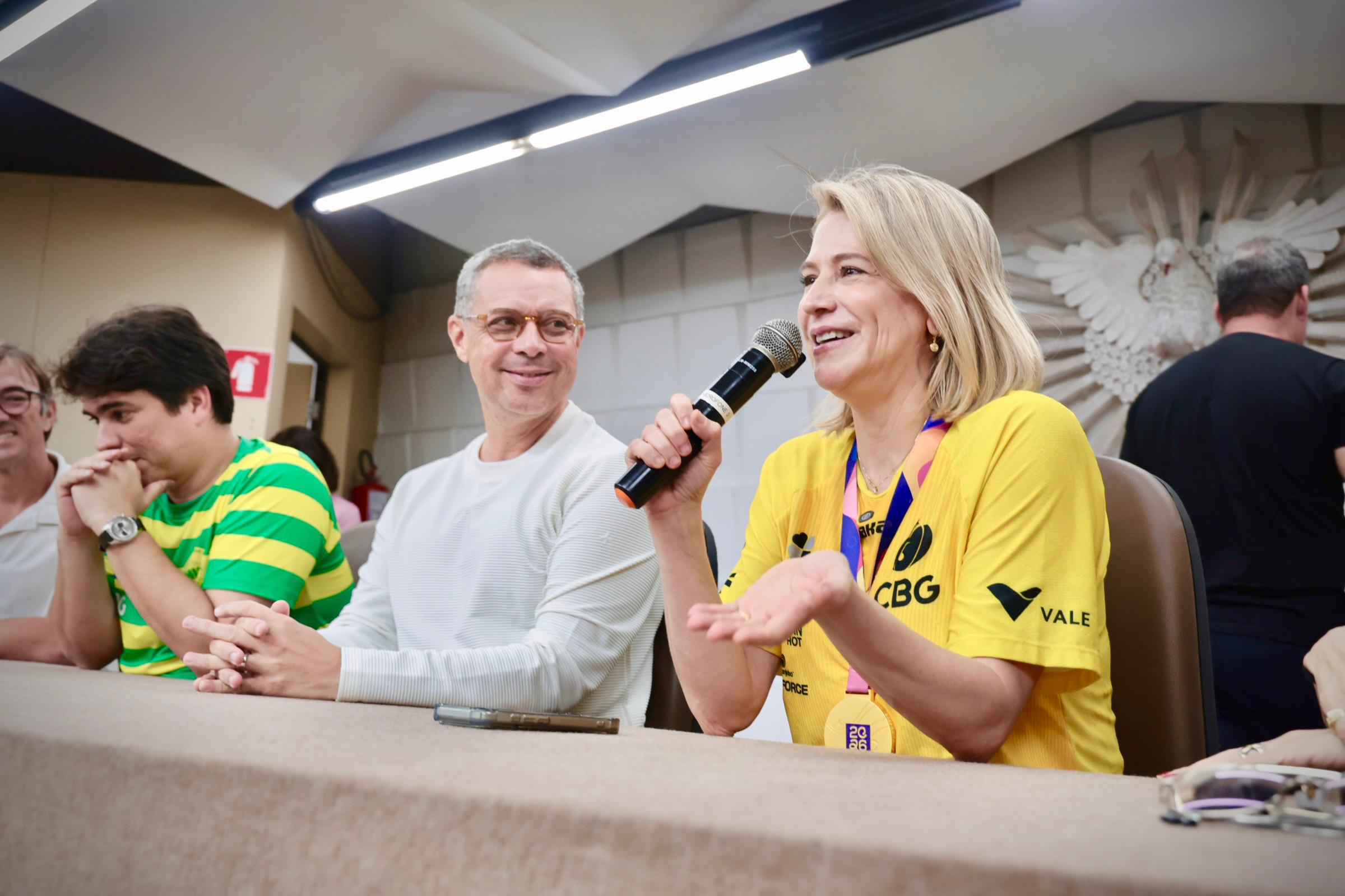 Campeãs mundiais de ginástica rítmica são recebidas no Palácio dos Despachos 2 Seleção Brasileira de Ginástica Rítmica recebida no Palácio dos Despachos