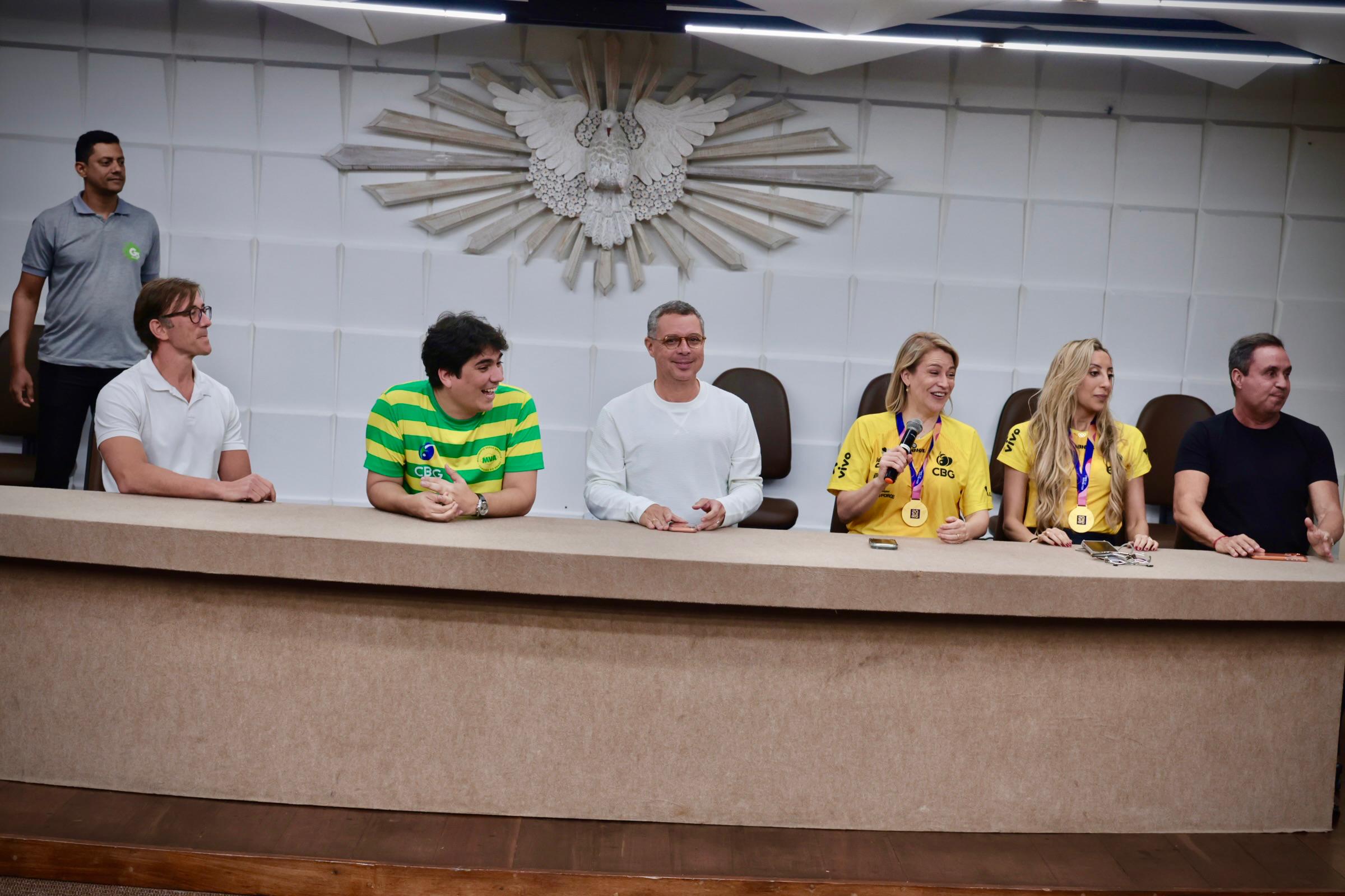 Campeãs mundiais de ginástica rítmica são recebidas no Palácio dos Despachos 4 Seleção Brasileira de Ginástica Rítmica recebida no Palácio dos Despachos