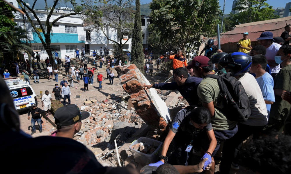 Governo colombiano prepara estado de emergência econômica após terremoto