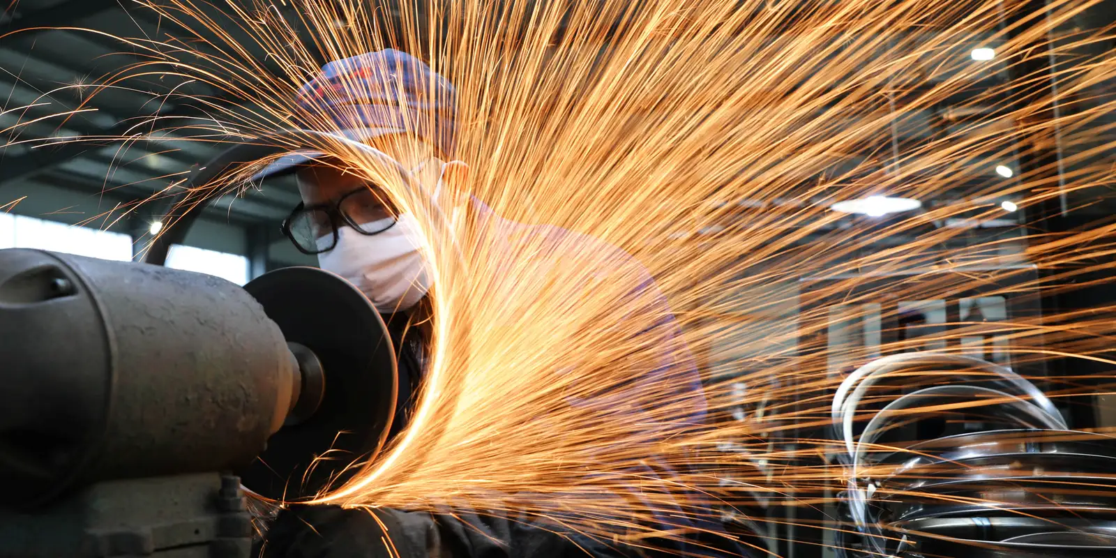 Indústria cai 1,8% em junho e perde fôlego do crescimento