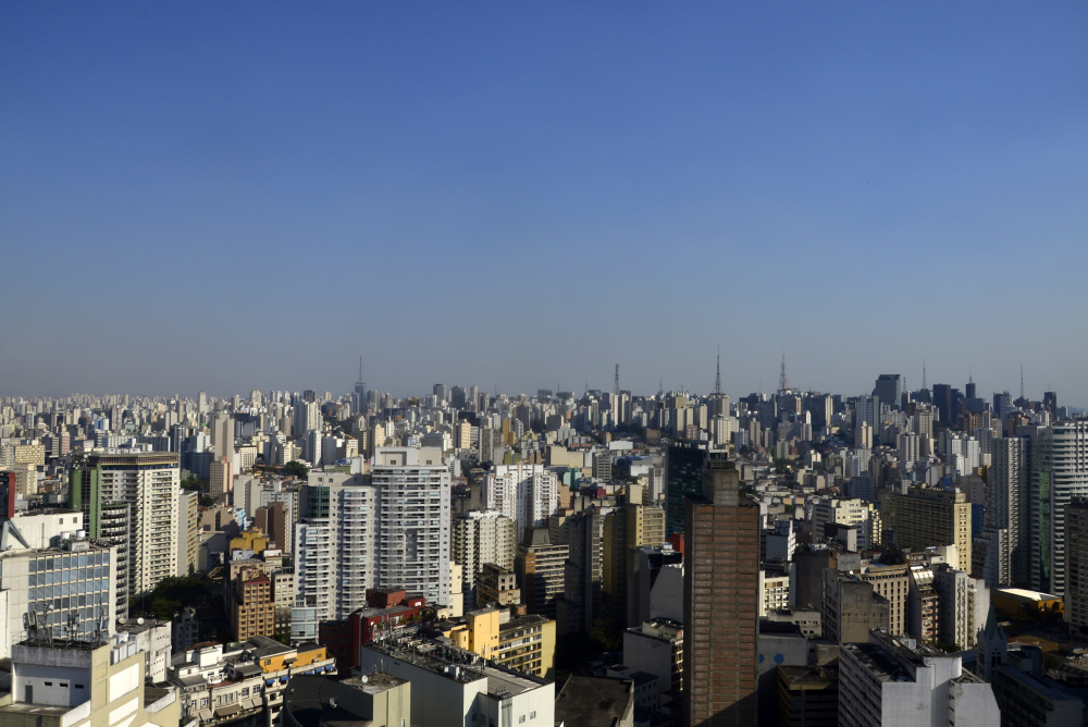 Inmet alerta para onda de calor e baixa umidade em grande faixa do país